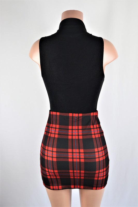 Plaid mini skirt with slit