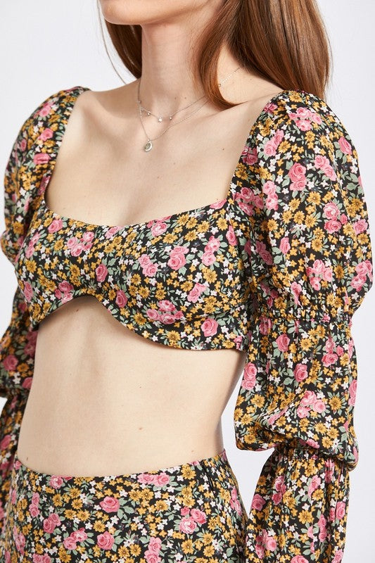 FLORAL PRINT PUFF SLEEVE CROP TOP