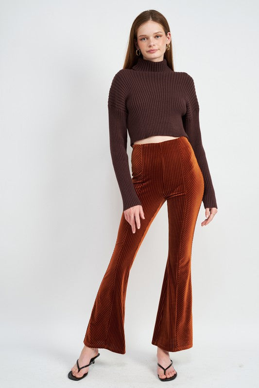 BOXY TURTLENECK CROPPED TOP