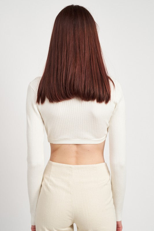 COLLARED V NECK CROP TOP