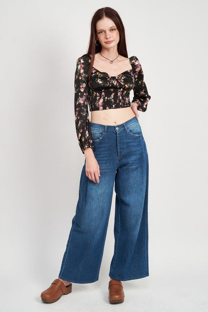 FLORAL CROPPED TOP WITH SMOCKING