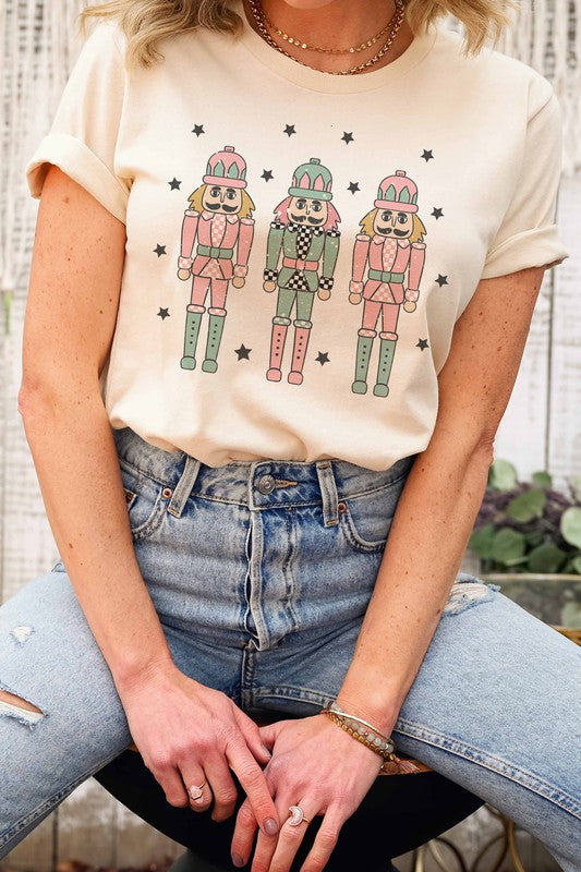 CHRISTMAS PUPPETS GRAPHIC TEE