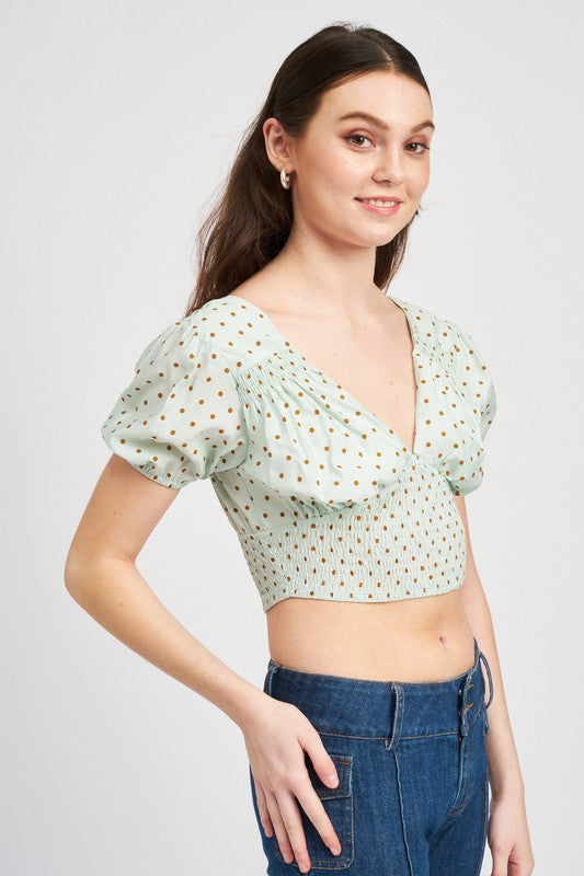 V NECK FLORAL CROP TOP WITH SMOCKING