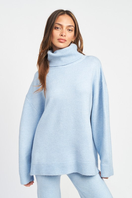 TURTLE NECK OVERSIZED SWEATER