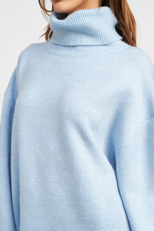 TURTLE NECK OVERSIZED SWEATER