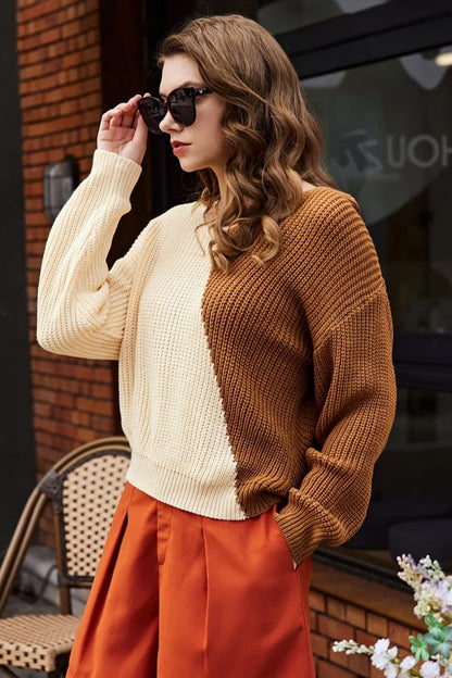 Two-Tone V-Neck Twisted Sweater